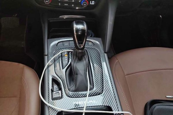 Buick Regal 2020, 48400 км, за 9376 USD - фото 15