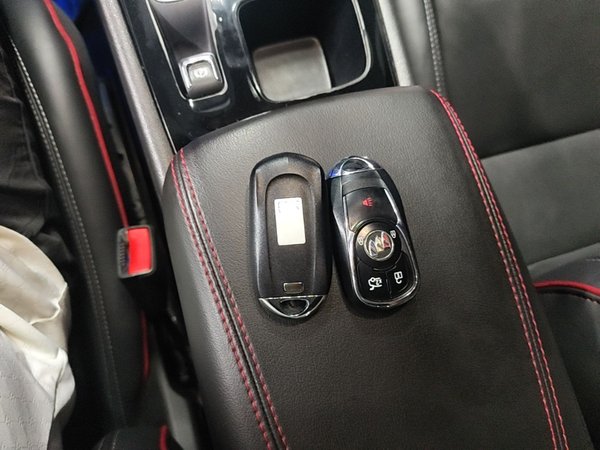 Buick Regal 2020, 116100 км, за 12093 USD - фото 12