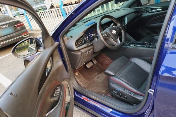 Buick Regal 2020, 39100 км, за 13669 USD - фото 17
