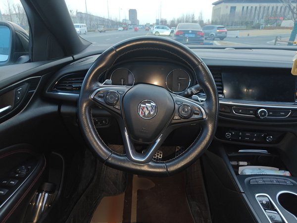 Buick Regal 2020, 81400 км, за 12786 USD - фото 9