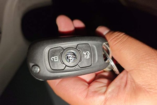 Buick Verano 2015, 73300 км, за 4441 USD - фото 9