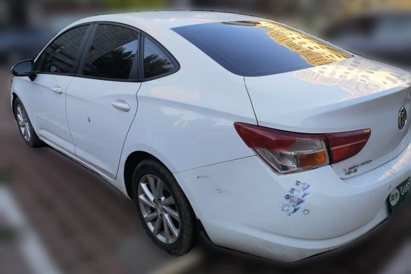 Buick Verano 2015, 183200 км, за 3741 USD