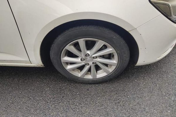 Buick Verano 2017, 116500 км, за 6044 USD - фото 8