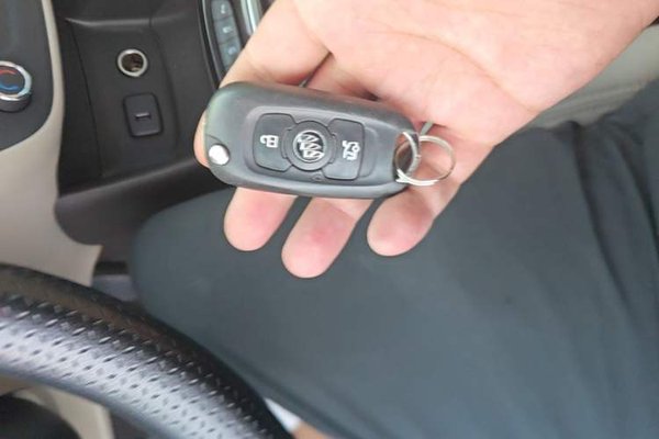Buick Verano 2017, 70600 км, за 6255 USD - фото 23