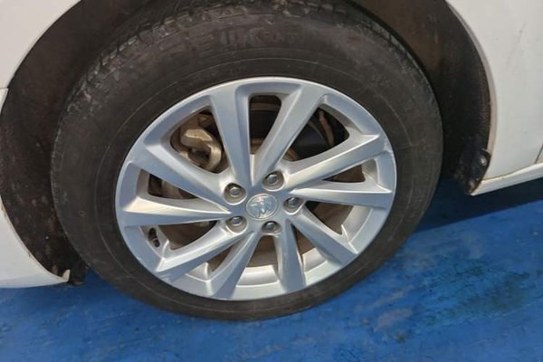 Buick Verano 2017, 96700 км, за 6148 USD - фото 10