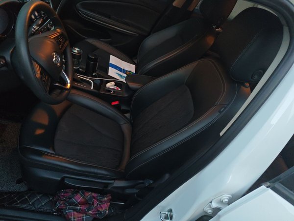 Buick Verano 2020, 52800 км, за 7797 USD - фото 19