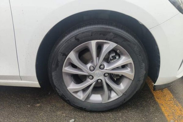 Buick Verano 2022, 47700 км, за 9322 USD - фото 8