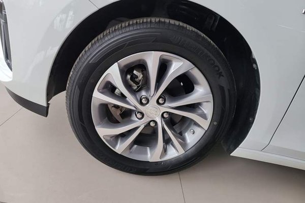 Buick Verano 2023, 16000 км, за 10674 USD - фото 11