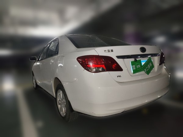 BYD L3 · 2015 год