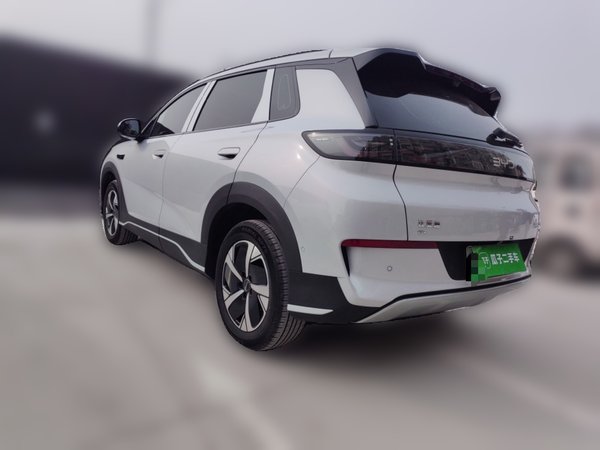 BYD Sealion 05 EV 2025, 8200 км, за 16105 USD