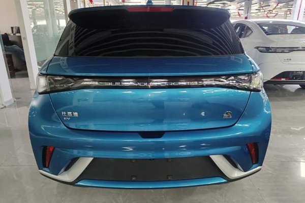 BYD Dolphin 2021, 57000 км, за 9783 USD
