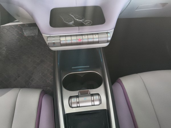 BYD Dolphin 2021, 52500 км, за 9614 USD - фото 18