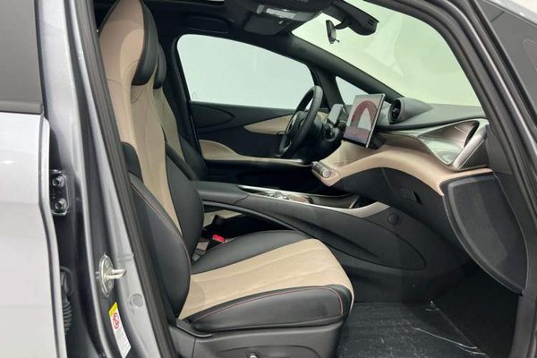 BYD Dolphin 2023, 27800 км, за 12544 USD - фото 18