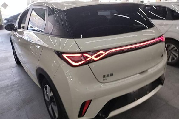 BYD Dolphin 2023, 42700 км, за 10829 USD - фото 13