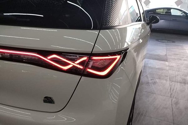 BYD Dolphin 2023, 42700 км, за 10829 USD - фото 9