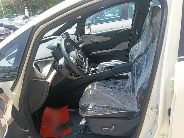BYD Dolphin 2024, 300 км, за 13379 USD - фото 18