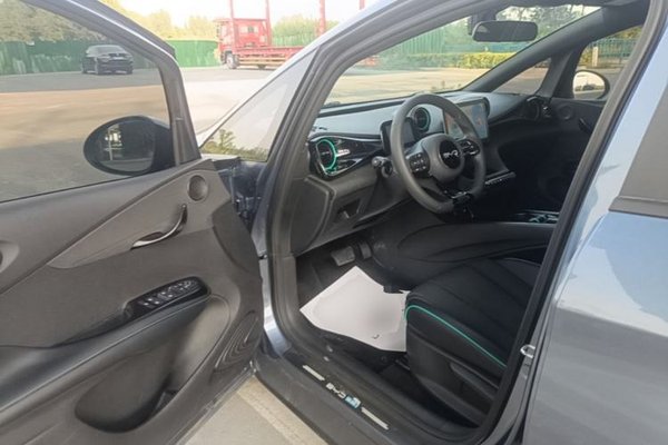 BYD Dolphin 2025, 17000 км, за 11266 USD - фото 18