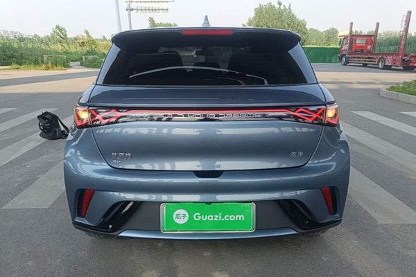BYD Dolphin 2025, 17000 км, за 11266 USD