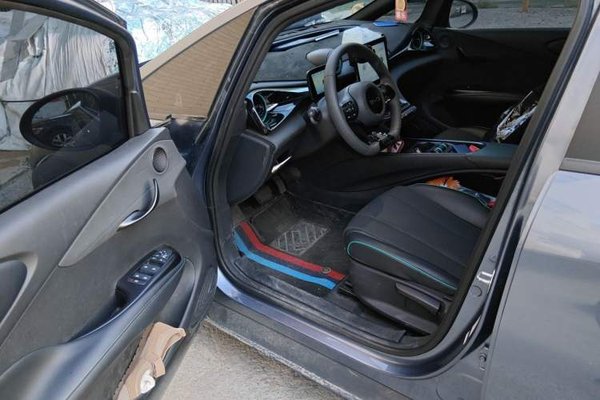 BYD Dolphin 2025, 31300 км, за 9119 USD - фото 16