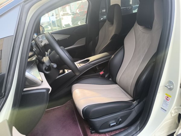 BYD Dolphin 2025, 16400 км, за 11619 USD - фото 18