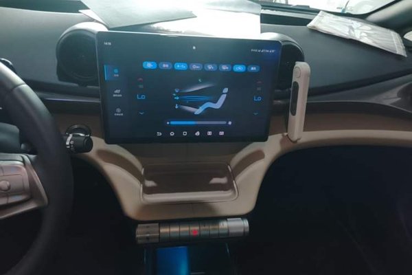 BYD Dolphin 2025, 15300 км, за 12257 USD - фото 15