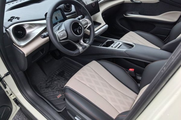BYD Dolphin 2025, 2800 км, за 14042 USD - фото 22