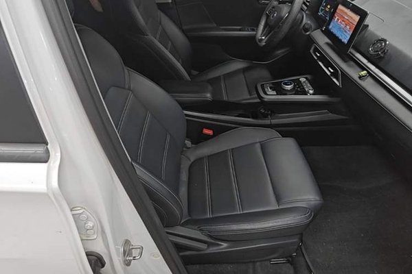 BYD e2 2019, 39300 км, за 7760 USD - фото 13