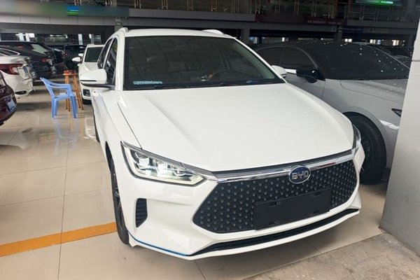 BYD e2 2020, 52200 км, за 9085 USD