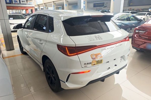 BYD e2 2020, 52200 км, за 9085 USD