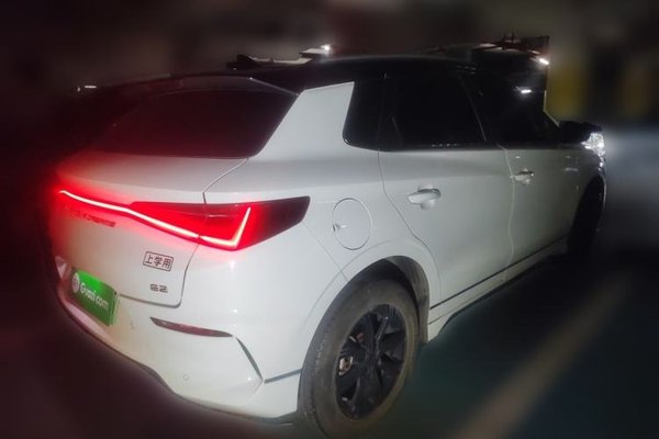 BYD e2 2021, 61000 км, за 8645 USD