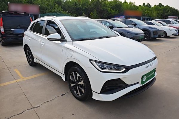 BYD e2 2023, 82900 км, за 9541 USD