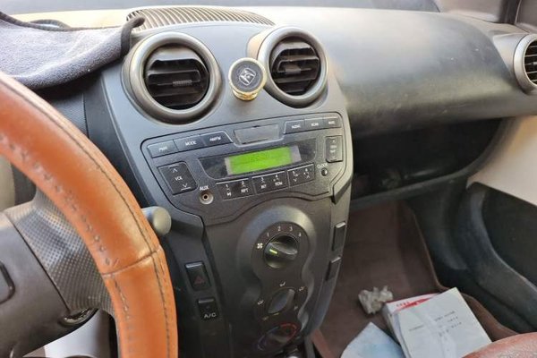 BYD F0 2012, 64000 км, за 1991 USD - фото 13