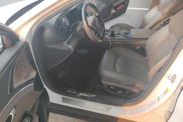 BYD Han 2020, 61800 км, за 15623 USD - фото 17