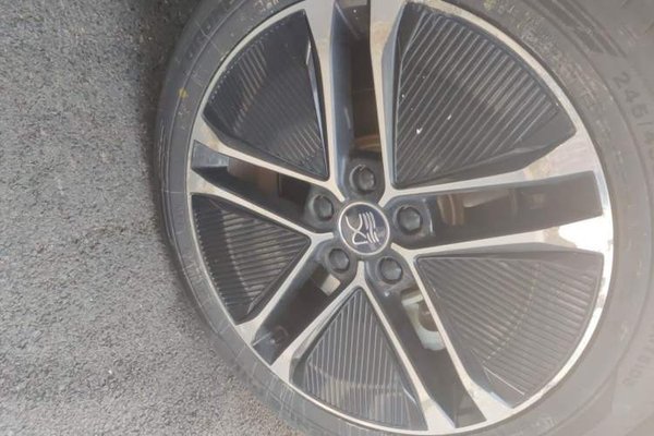 BYD Han 2020, 61800 км, за 15623 USD