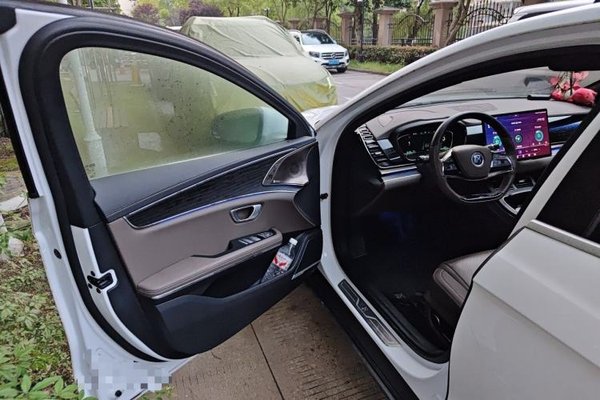 BYD Han 2020, 11900 км, за 12615 USD - фото 16