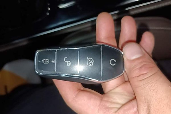 BYD Han 2022, 18700 км, за 16014 USD - фото 23