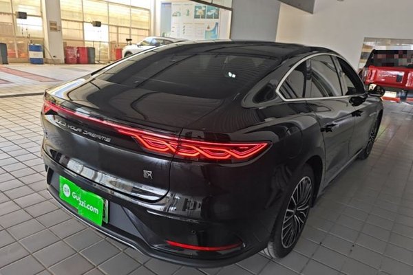 BYD Han 2022, 41600 км, за 14822 USD