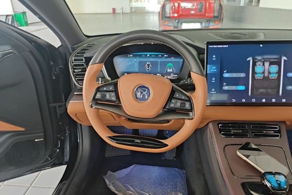 BYD Han 2022, 41600 км, за 14822 USD - фото 13
