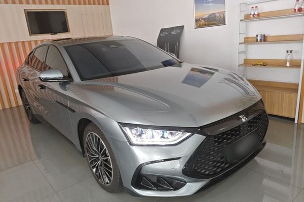 BYD Han 2022, 33400 км, за 16219 USD