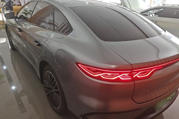 BYD Han 2022, 33400 км, за 16219 USD