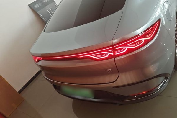 BYD Han 2022, 33400 км, за 16219 USD