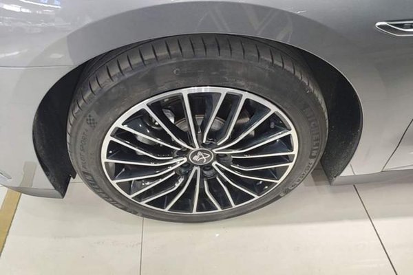 BYD Han 2022, 46800 км, за 16146 USD - фото 10