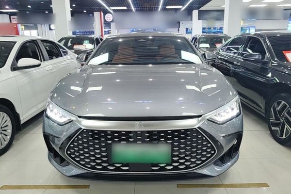 BYD Han 2022, 46800 км, за 16146 USD