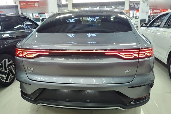 BYD Han 2022, 46800 км, за 16146 USD