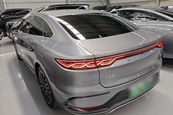 BYD Han 2022, 60300 км, за 16168 USD