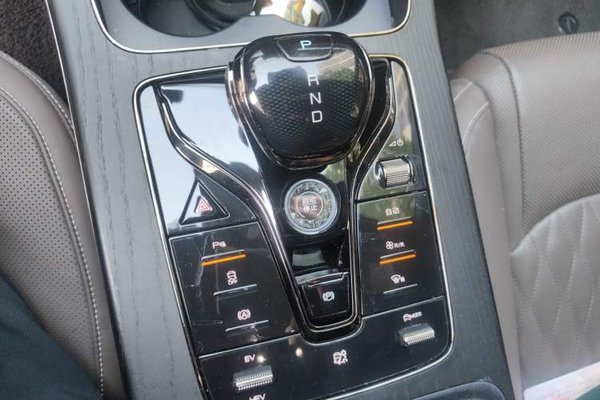 BYD Han 2022, 91800 км, за 13685 USD - фото 11