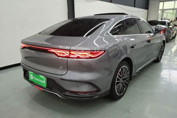 BYD Han 2022, 49900 км, за 16219 USD