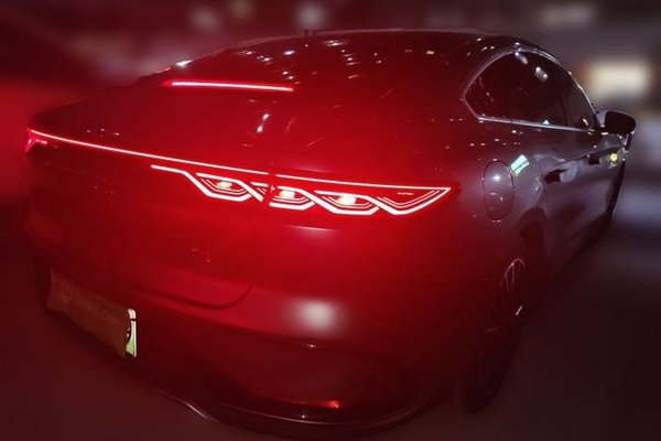 BYD Han 2022, 82400 км, за 13701 USD - фото 6