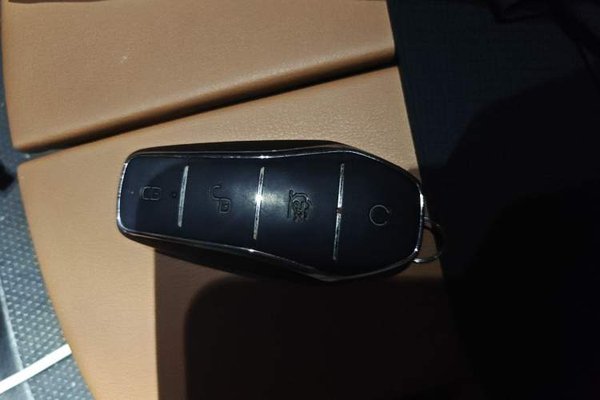 BYD Han 2022, 82400 км, за 13701 USD - фото 9