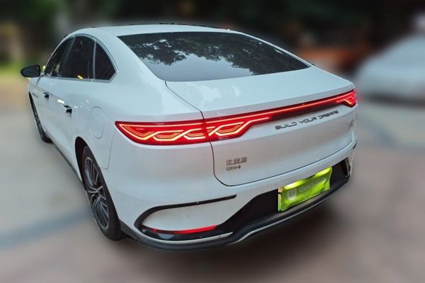 BYD Han 2022, 23400 км, за 15322 USD